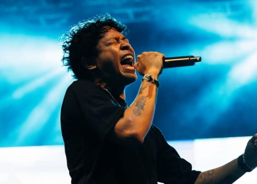 Hindia Menuju Tur Dunia Membawa Musik Indonesia ke Global