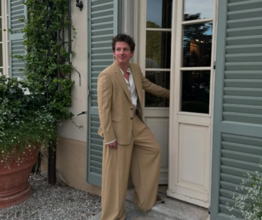 Lagu We Don't Talk Anymore