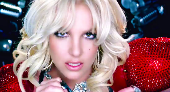 makna-lagu-hold-it-against-me-britney-spears
